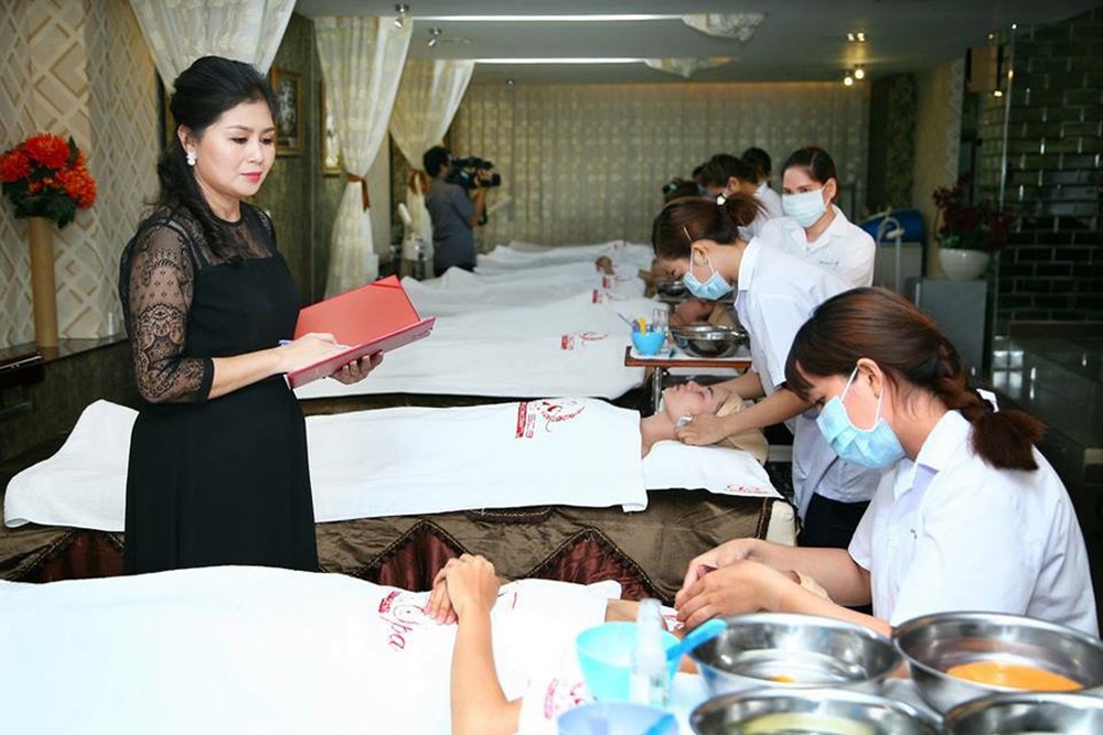 Nghề chăm sóc sắc đẹp là nghề dễ kiếm tiền tại Việt Nam