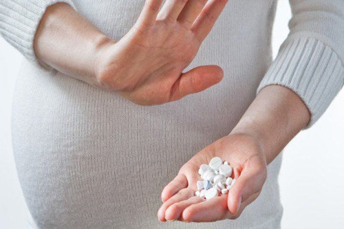 Thuốc Atelec không nên dùng cho phụ nữ mang thai