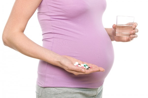 Thuốc  AC-Diclo chưa xác định được sự an toàn khi dùng khi có thai