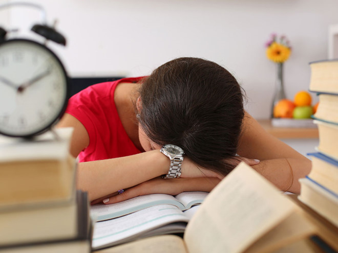 Khi sử dụng thuốc Citalopram Stada có thể gây ra tác dụng phụ như buồn ngủ, luôn trong cảm giác mệt mỏi