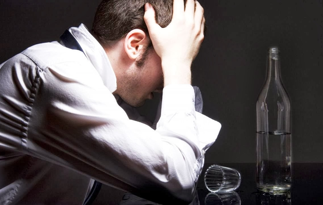 Disulfiram là thuốc được chỉ định điều trị nghiện rượu mạn tính