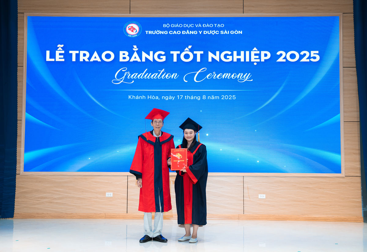 trường cao đẳng y dược sài gòn tổ chức khai giảng năm 2025