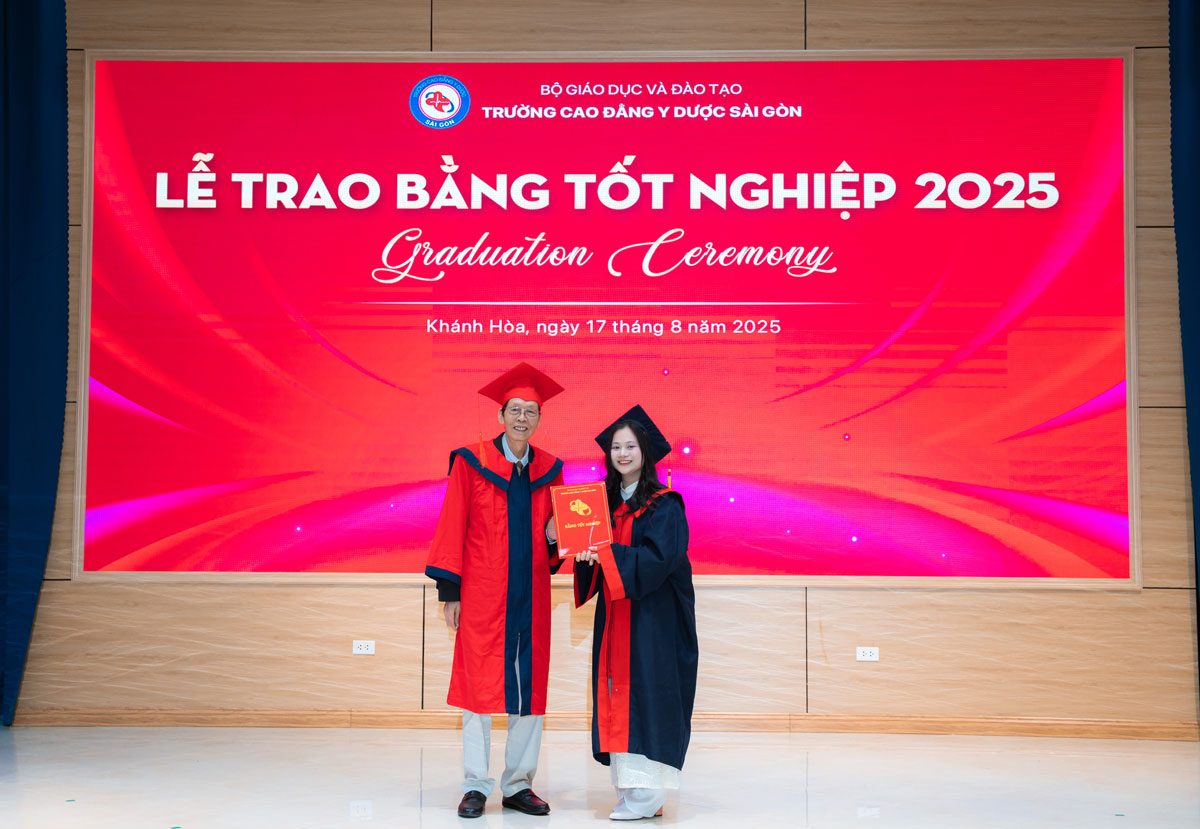 trường cao đẳng y dược sài gòn tổ chức khai giảng năm 2025