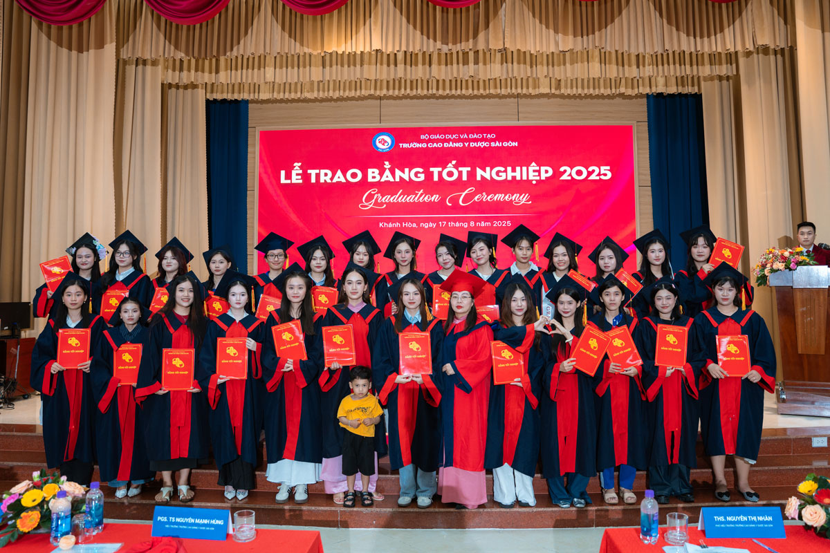 trường cao đẳng y dược sài gòn tổ chức khai giảng năm 2025