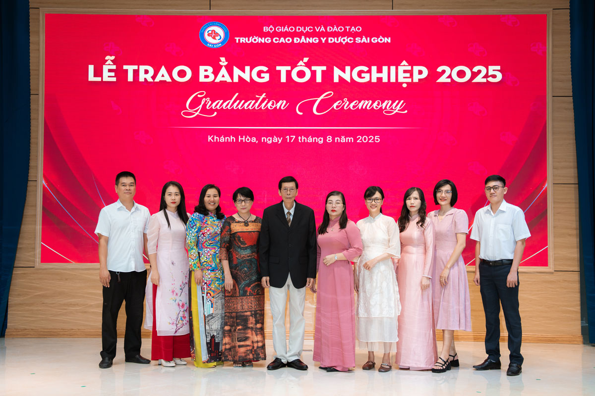 trường cao đẳng y dược sài gòn tổ chức khai giảng năm 2025