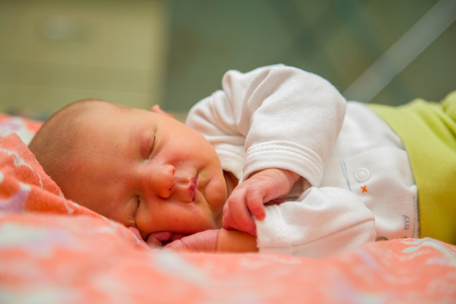 Bệnh vàng da ở trẻ sơ sinh thường sẽ tự khỏi khi gan của bé phát triển hơn