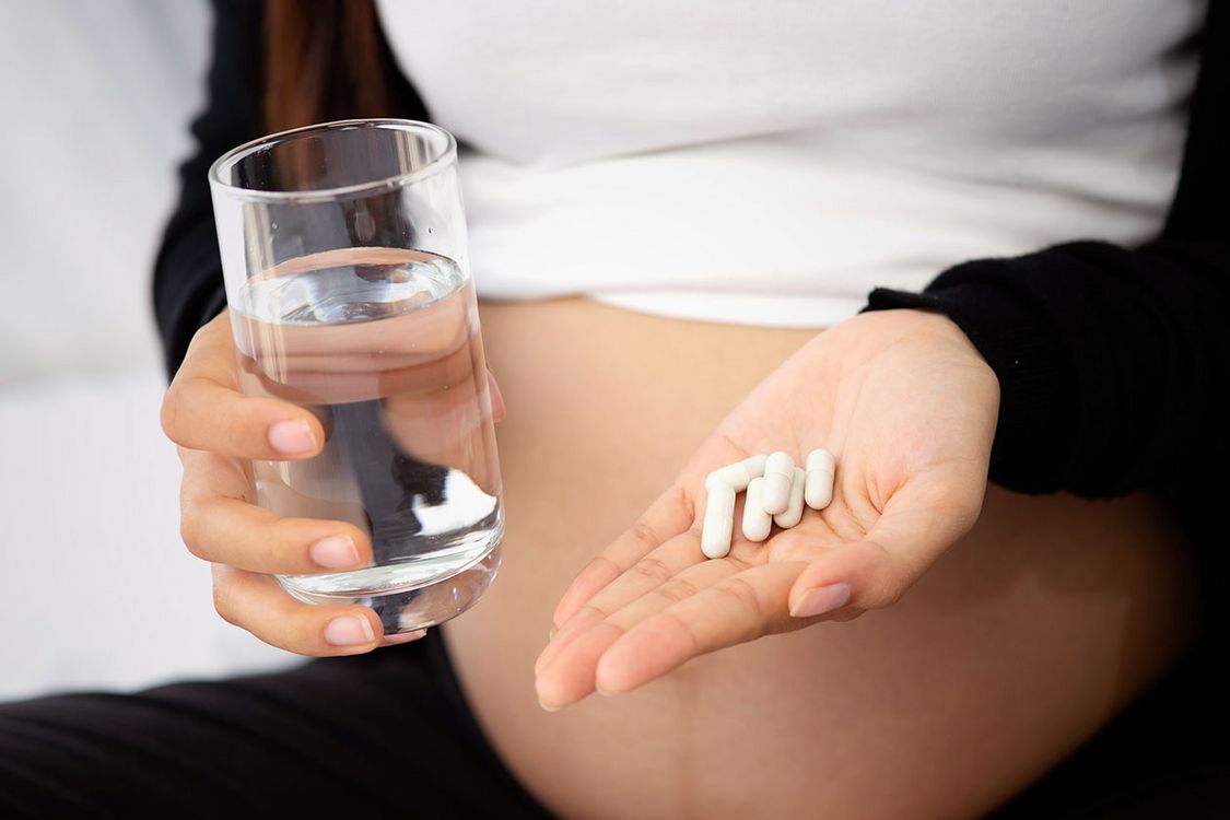 Nên tránh dùng trong thai kỳ trừ khi có ý kiến của bác sĩ cho là cần thiết
