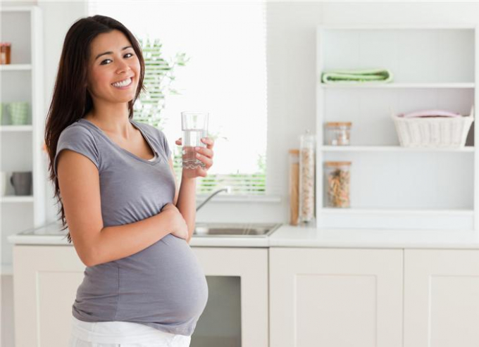 Cẩn trọng khi dùng cho phụ nữ mang thai hoặc đang trong thời kỳ nuôi con bằng sữa mẹ 