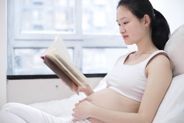 Phụ nữ mang thai hoặc cho con bú hãy luôn hỏi ý kiến bác sĩ để cân nhắc sử dụng