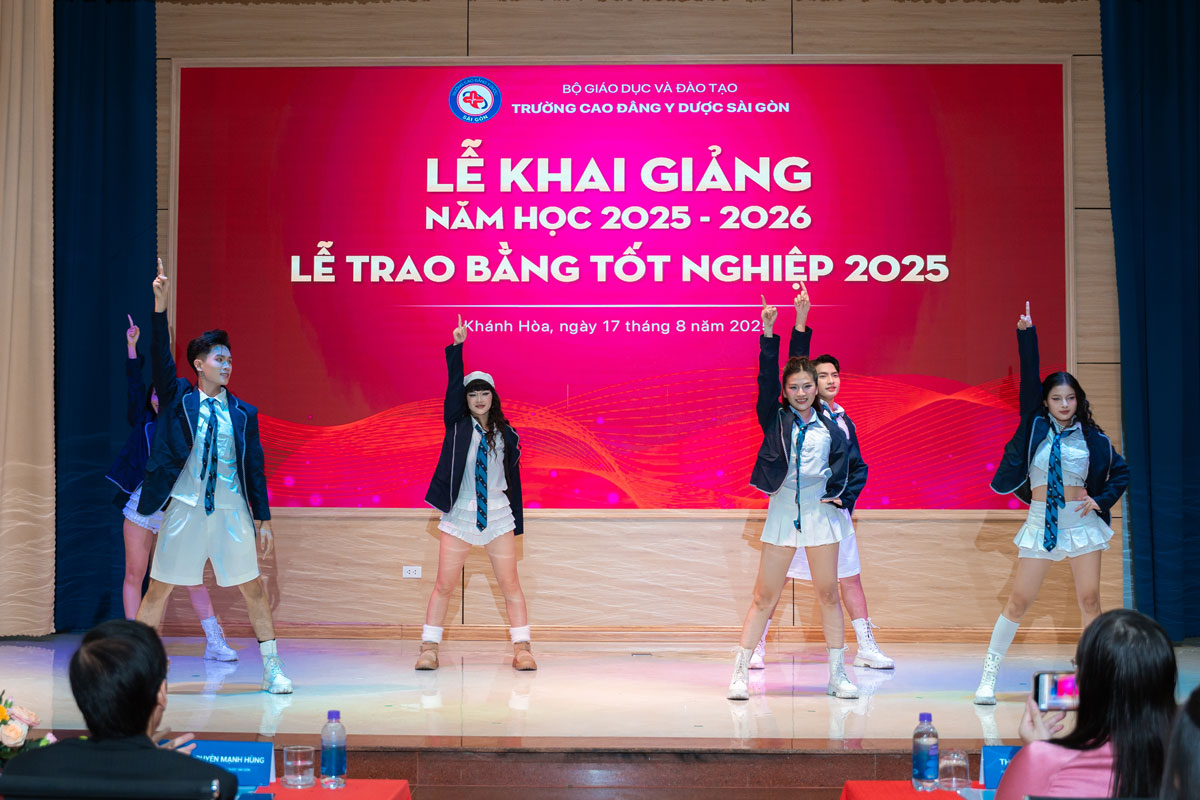 văn nghệ khai giảng trường cao đẳng y dược sài gòn cơ sở nha trang