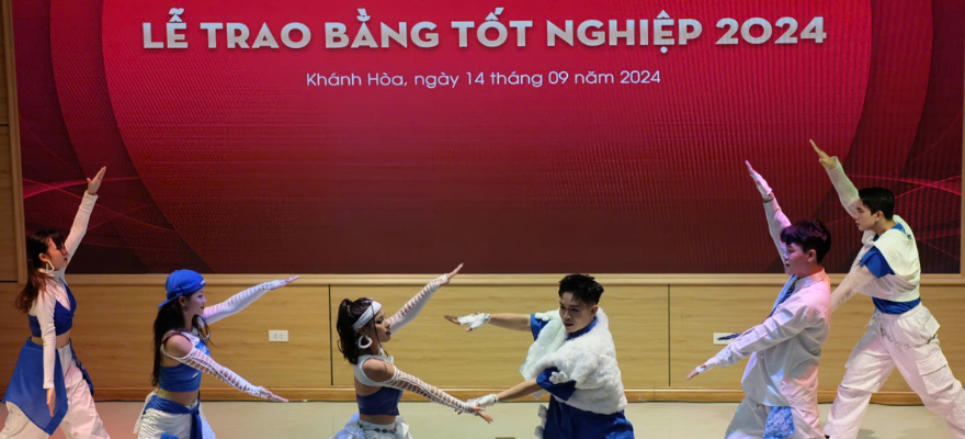 van-nghe-truong-cao-dang-y-duoc-sai-gon