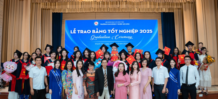 le-tot-nghiep-truong-cao-dang-y-duoc-sai-gon-co-so-nha-trang-nam-2025