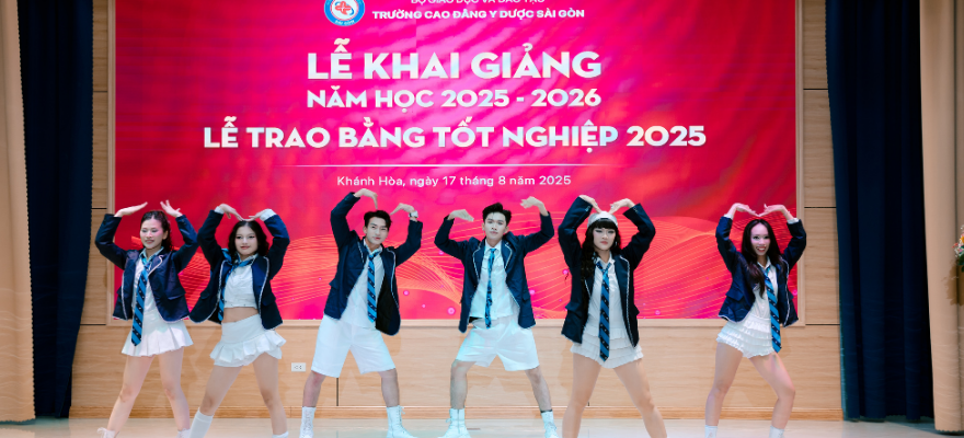 van-nghe-chao-mung-le-khai-giang-truong-cao-dang-y-duoc-sai-gon-co-so-nha-trang